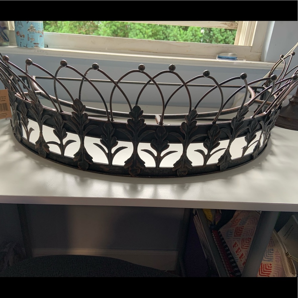 Creative Co-Op Elegant Metal Curtain Crown, Rust